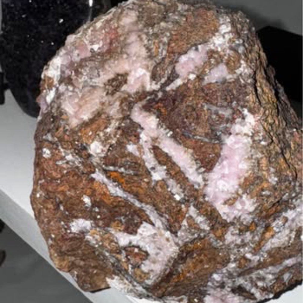 Cobalt Calcite, rough. - Picture 3 of 6